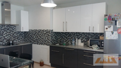 Продам Продается 3-ух комнатную квартира в Ангарск