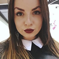 Оля Стрельникова